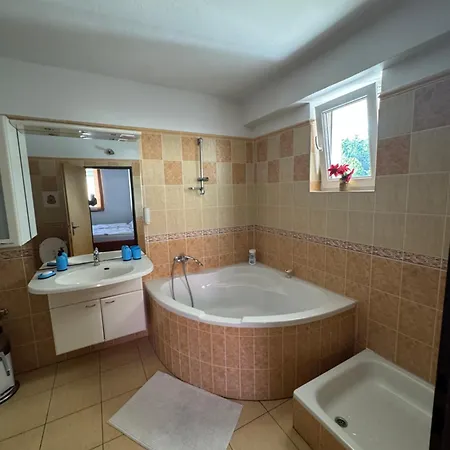 Privat 303 مارتون